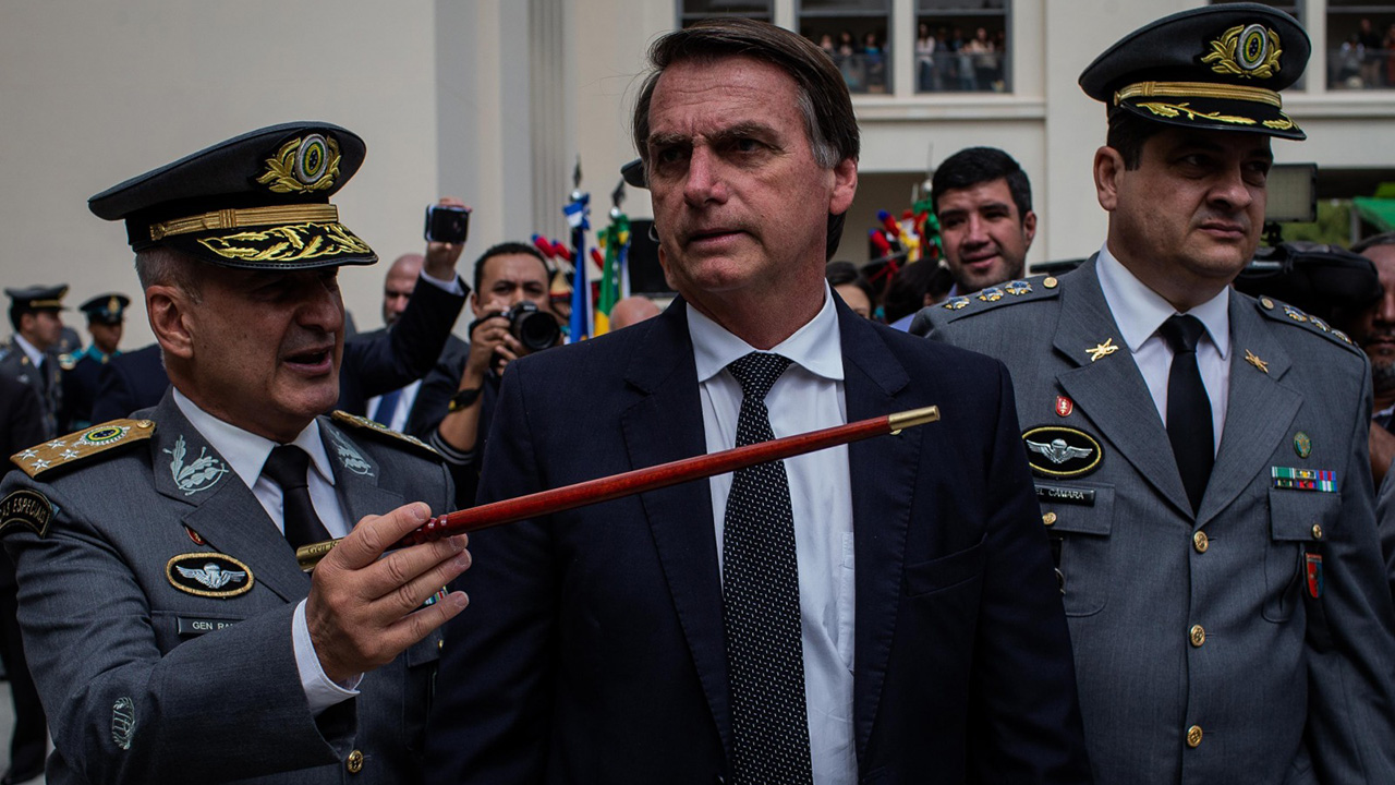 Bolsonaro, o “projeto secreto da cúpula militar”